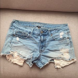 Light wash American eagle distressed shorts